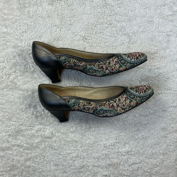 Vintage 80s 90s Johansen carpet tapestry floral pumps, size 10 - Picture 10 of 11